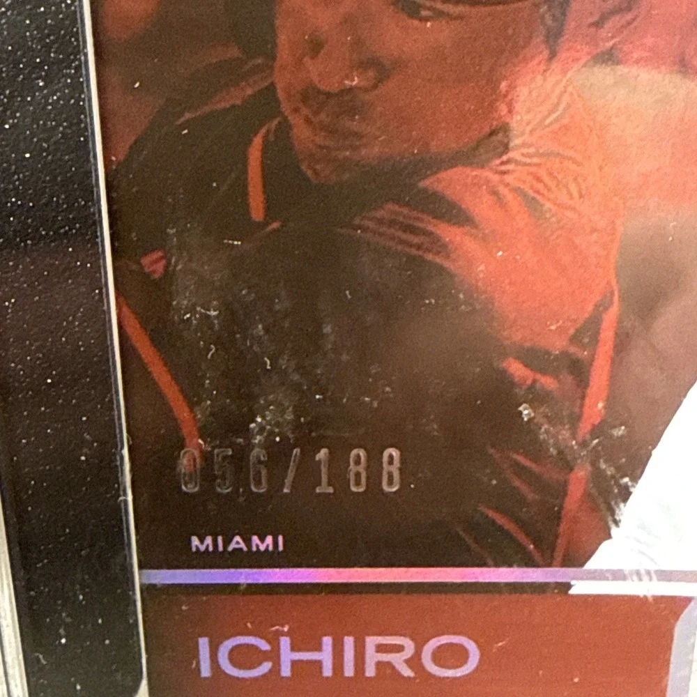 2015 Panini Elite - Elite Series‎ Materials Ichiro Suzuki #56 /188 SGC 9